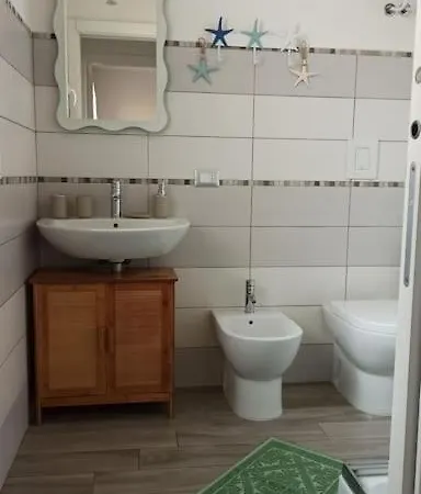 Apartment Sun House Sulla Laguna SantʼAntìoco